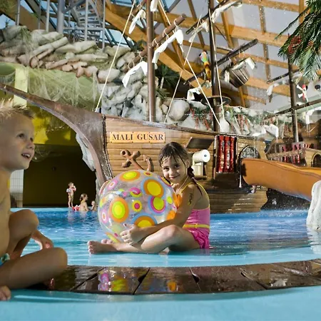 Kemping Gebetsroither Glamping Village Catez Catez ob Savi