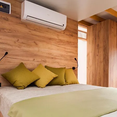 Kemping Gebetsroither Glamping Village Catez Catez ob Savi