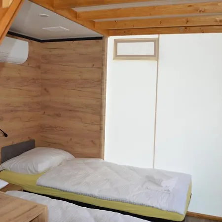 Kemping Gebetsroither Glamping Village Catez